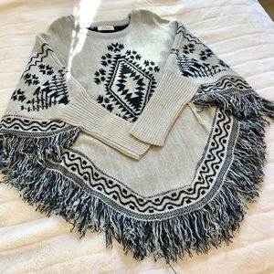 Elan Cozy Fringe Tunic